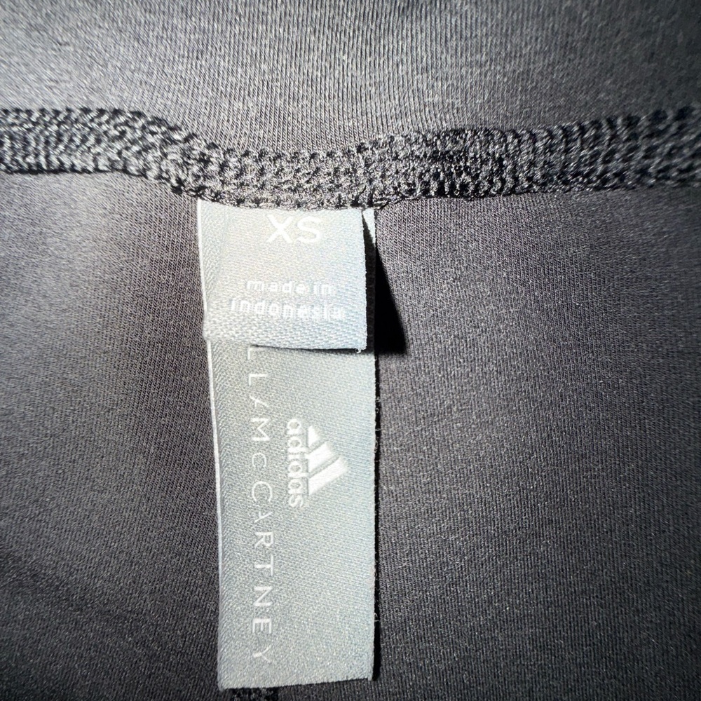 Stella McCartney Adidas Sports Top and Shorts - Picture 6 of 6